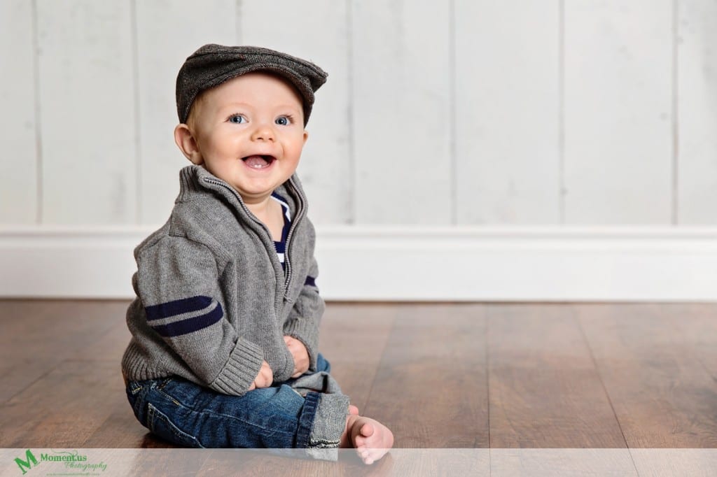 Cornwall children's photographer - white backdrop grey flatcap