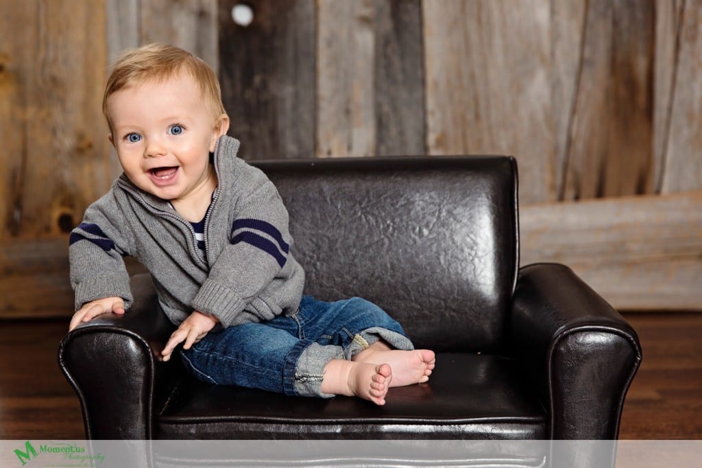 Cornwall children's photographer - baby on couch