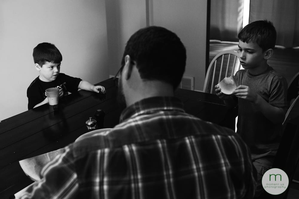 boyw and dad at dinner