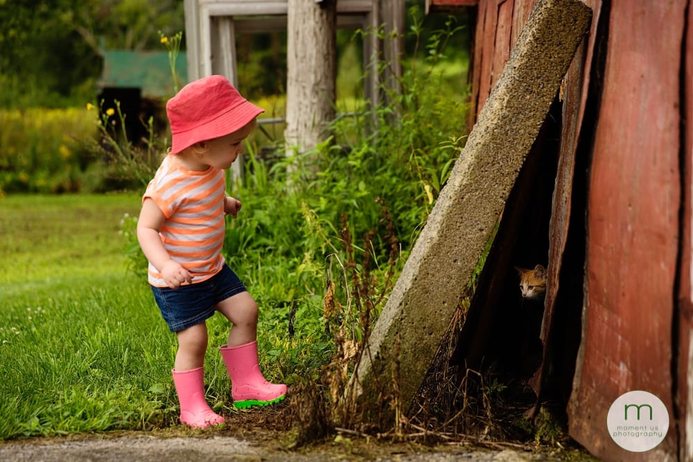 girl looking for cat