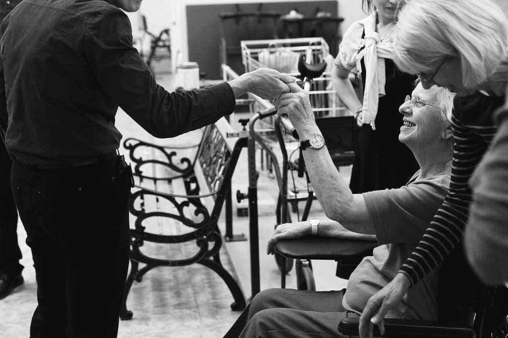 therapist shaking woman's finger