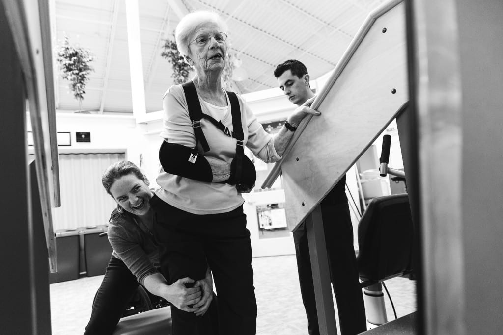 therapist pulling on leg