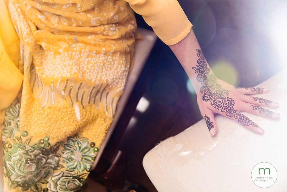 mehndi on bride's hand