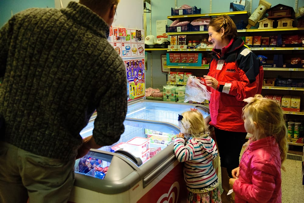 Stockholm family choosing ice cream