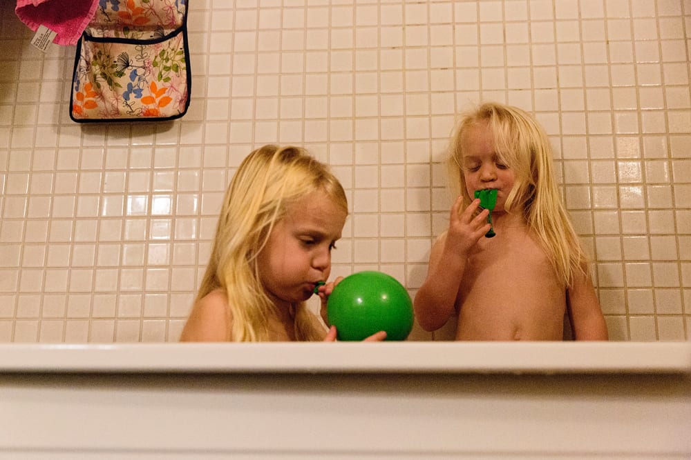 Stockholm girls with balloons