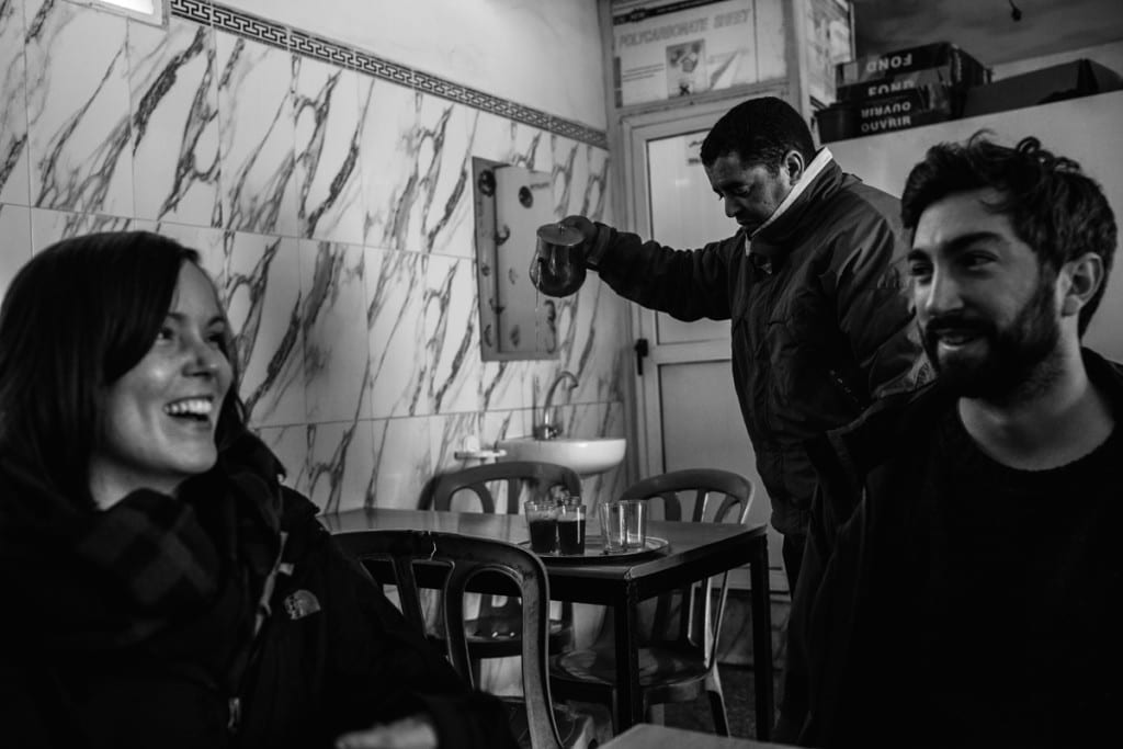 Wedding photographer in Morocco - pouring mint tea with skill