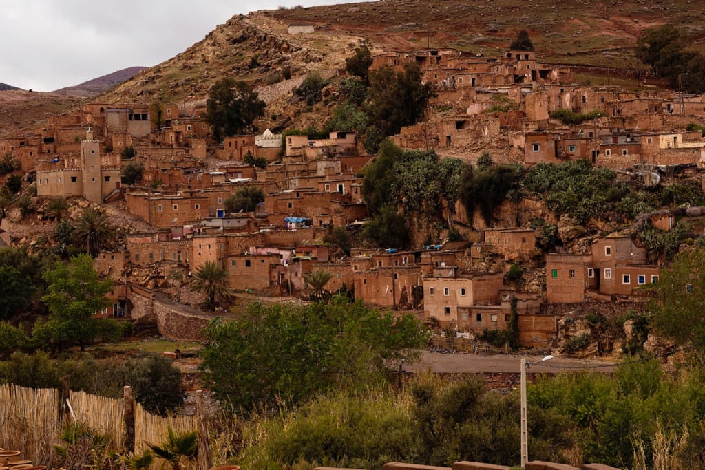 Wedding photographer in Morocco - mountain view near Imlil