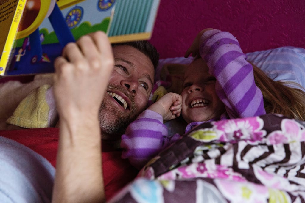 dad and daughter storytime