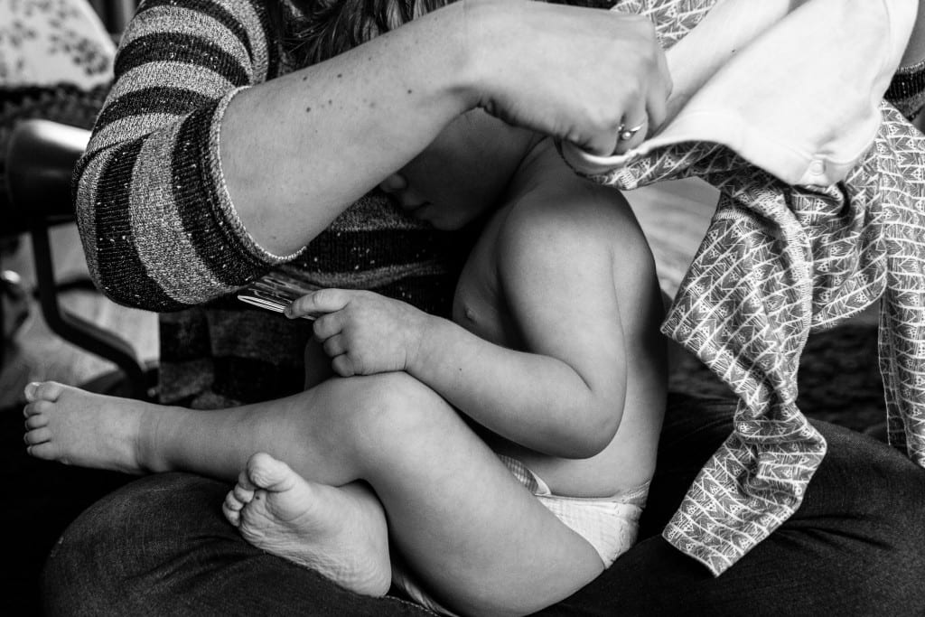 wrinkly bath feet during South Wales family session